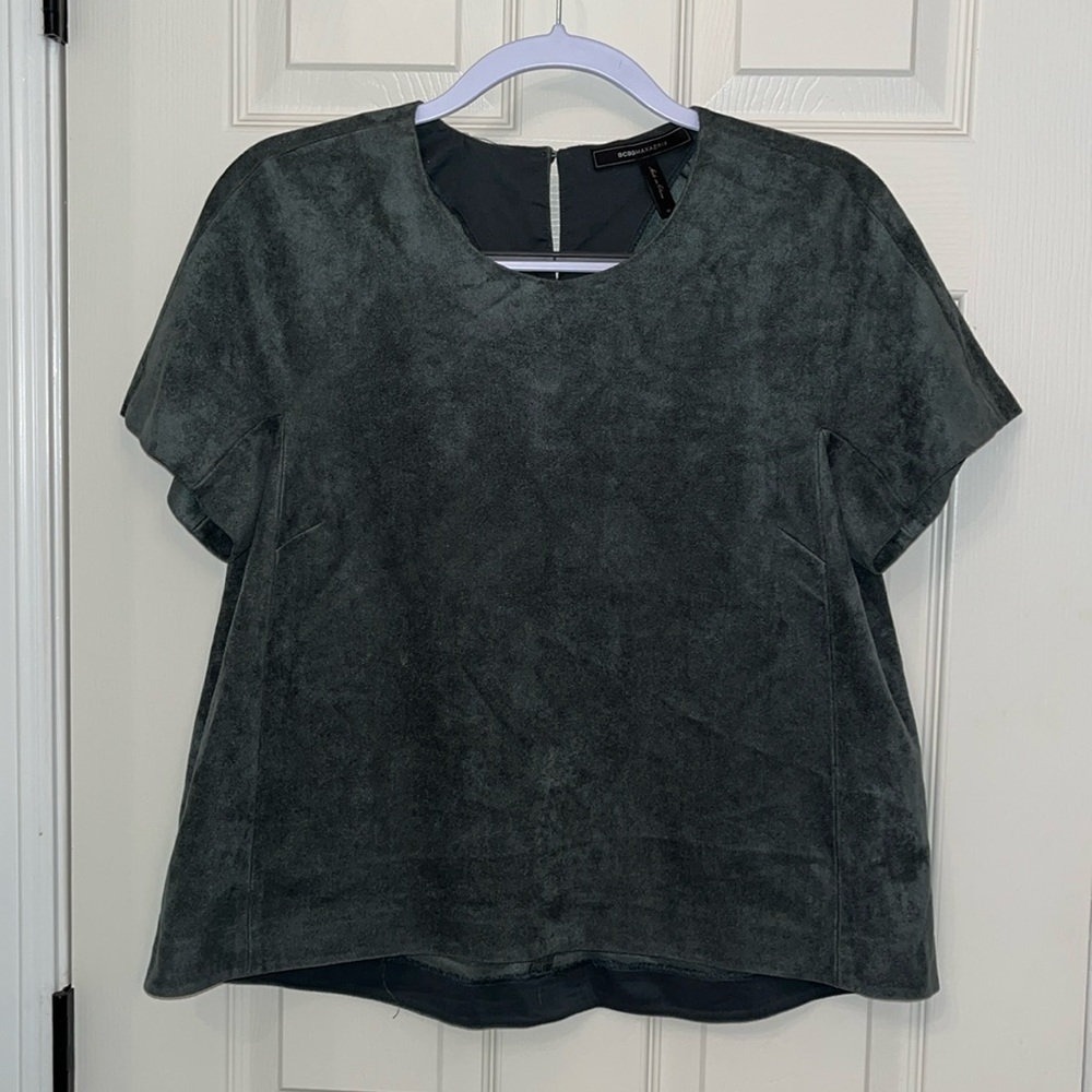 BCBG MaxAzria Women’s Mariko Elm Green Faux Suede Shirt Sz Medium‎ Autumn Blouse